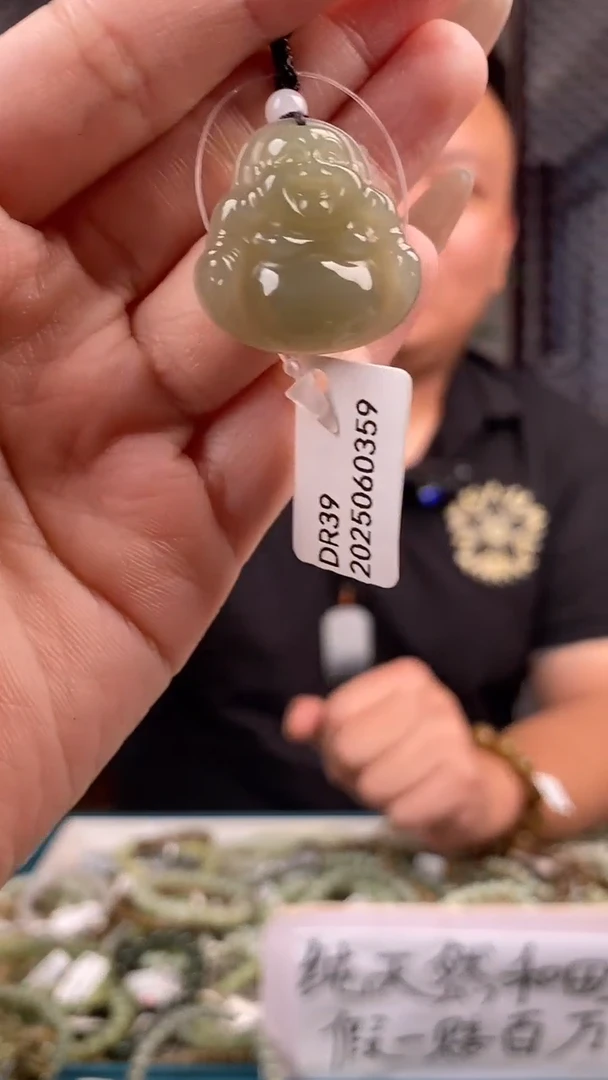 和田玉未镶嵌颈饰拍一发一