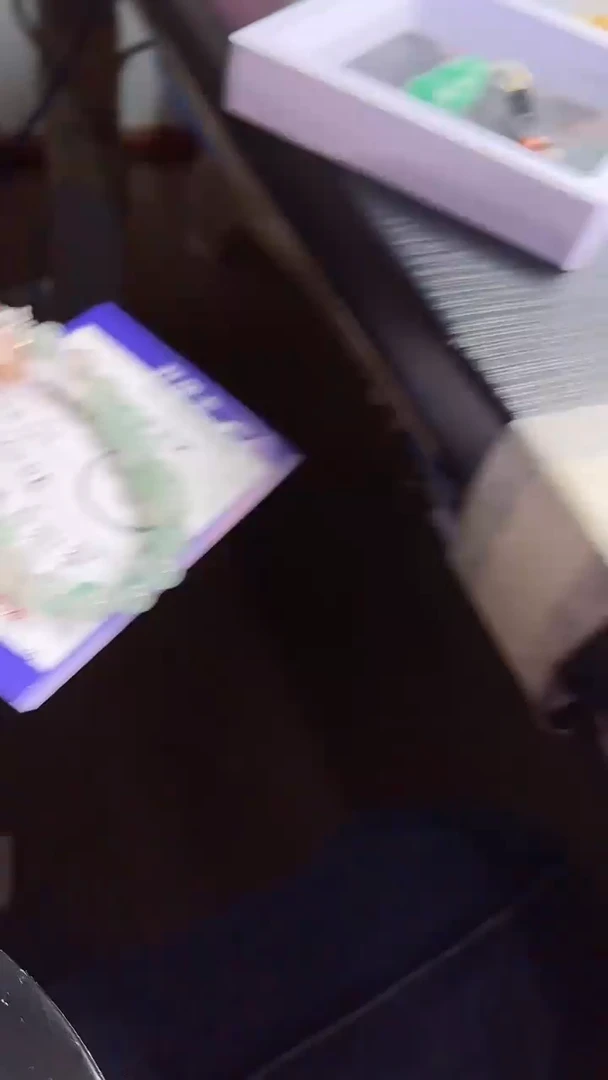 【闪购商品】石英质玉手串未镶嵌非洲翠100648548