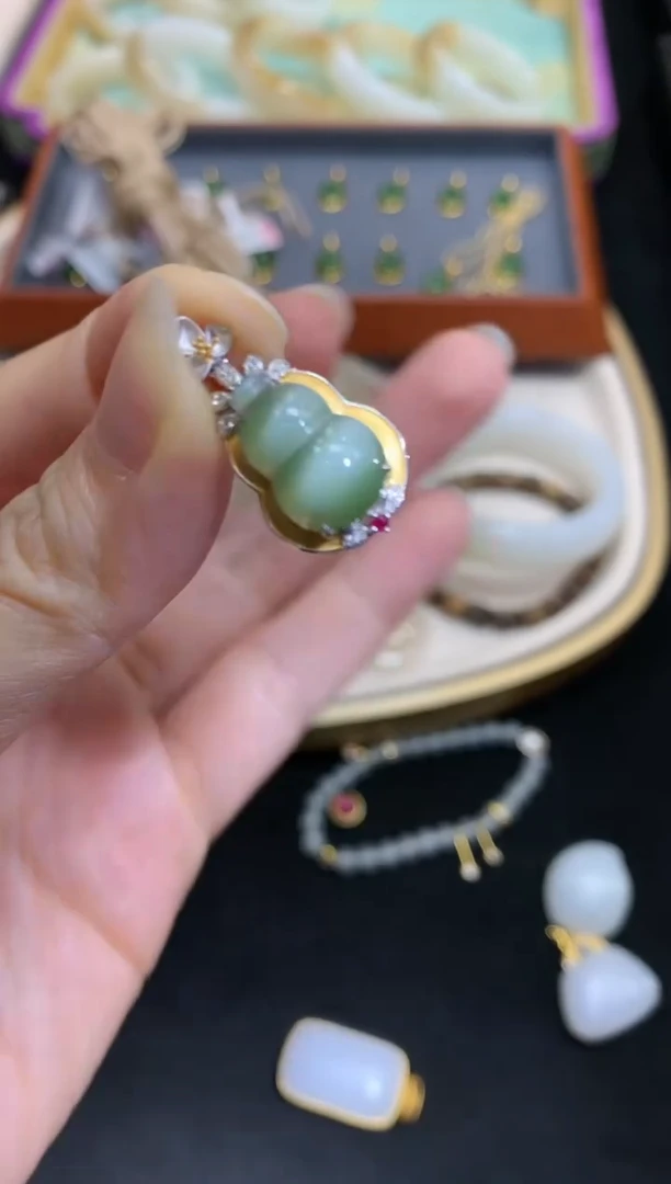 【闪购商品】和田玉颈饰18K金镶嵌W405|4980