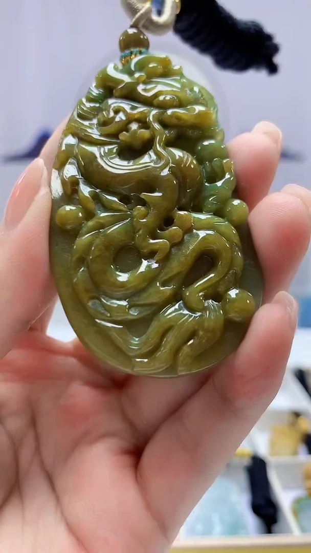 【闪购商品】定制翡翠未镶嵌5028ms-毛货87龙牌