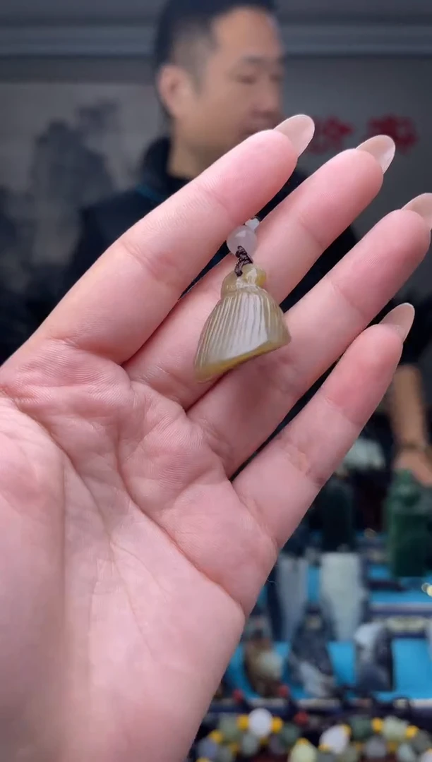 未镶嵌和田玉挂件1