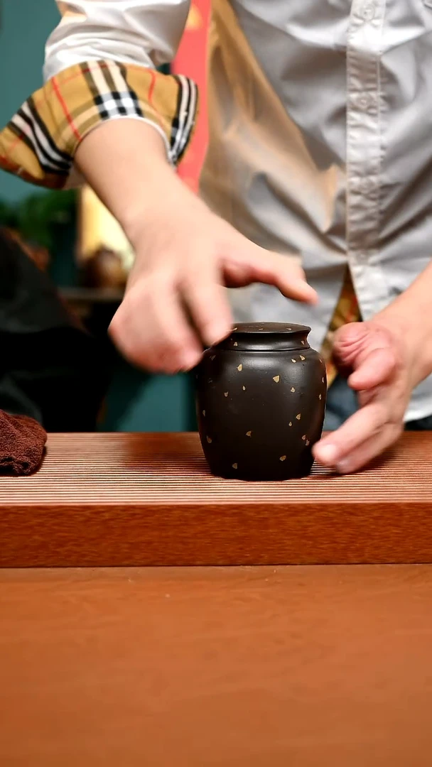 茶壶紫砂捂灰洒金茶叶罐三两装093