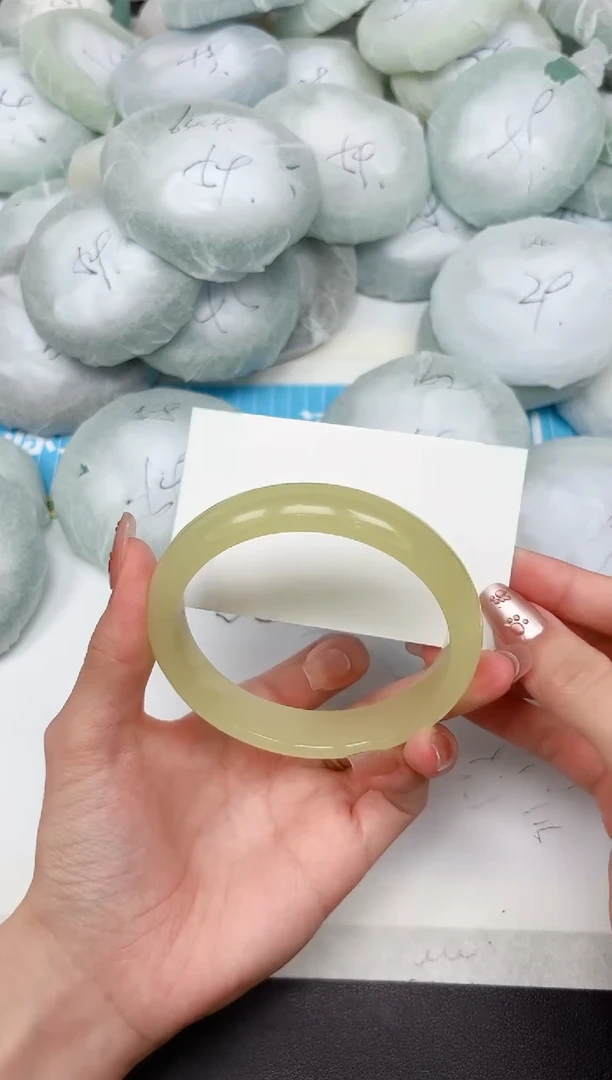 石英质玉手镯未镶嵌134-63.0