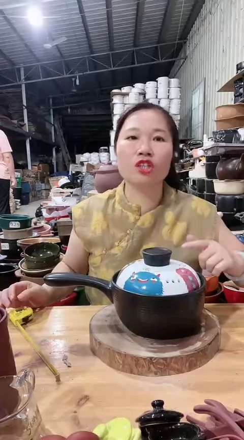 4925瑕疵黑色奶锅