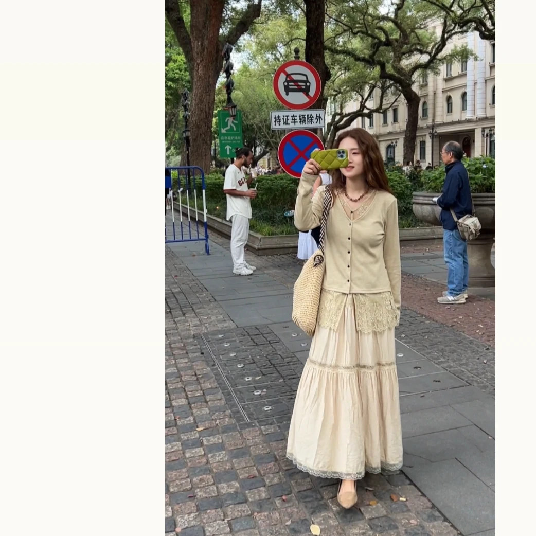 【三十梦】早春别致浅黄蕾丝拼接半身裙女高腰A字垂感法式蛋糕长裙
