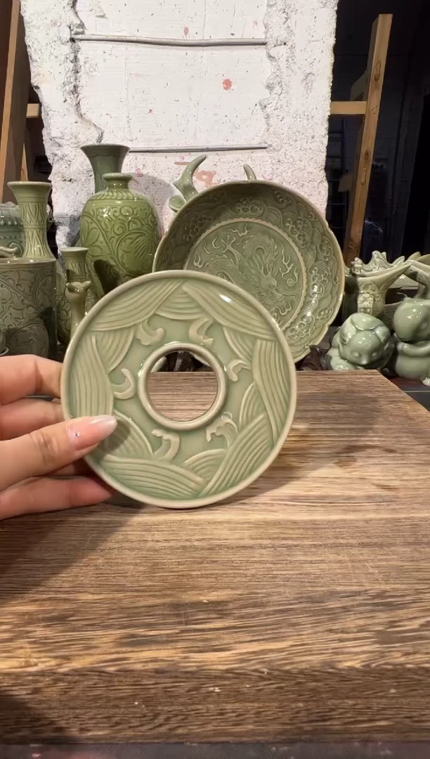 耀州窑海水纹玉璧