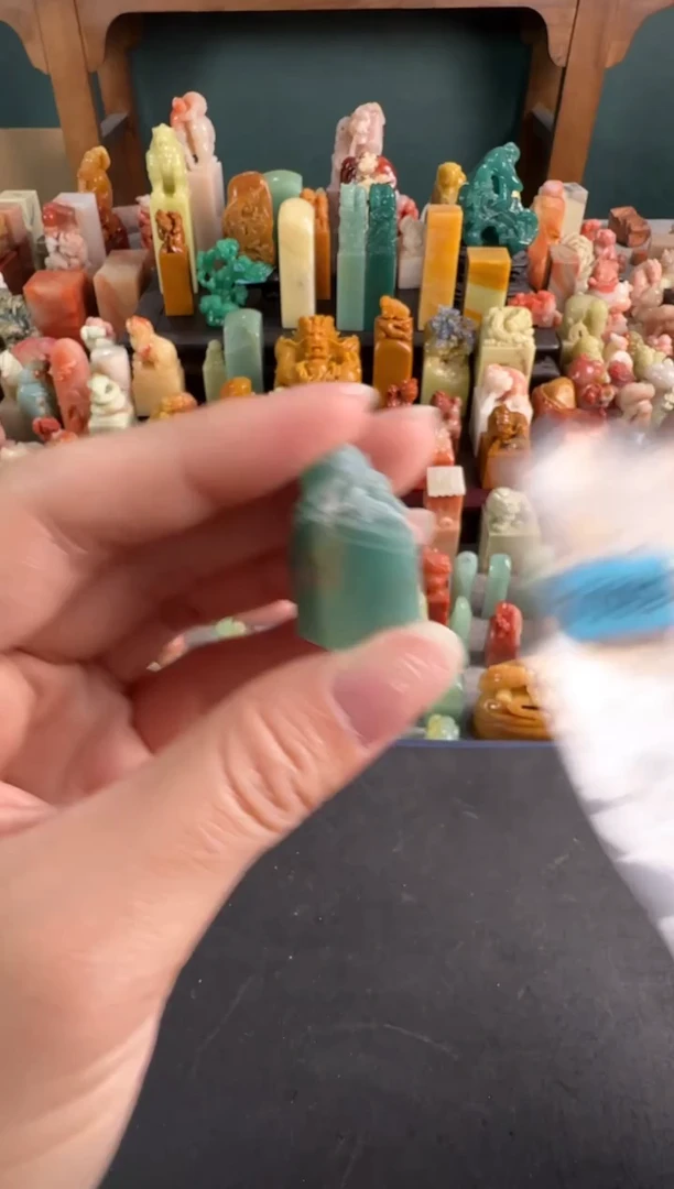 雅安绿印石编号编号7002