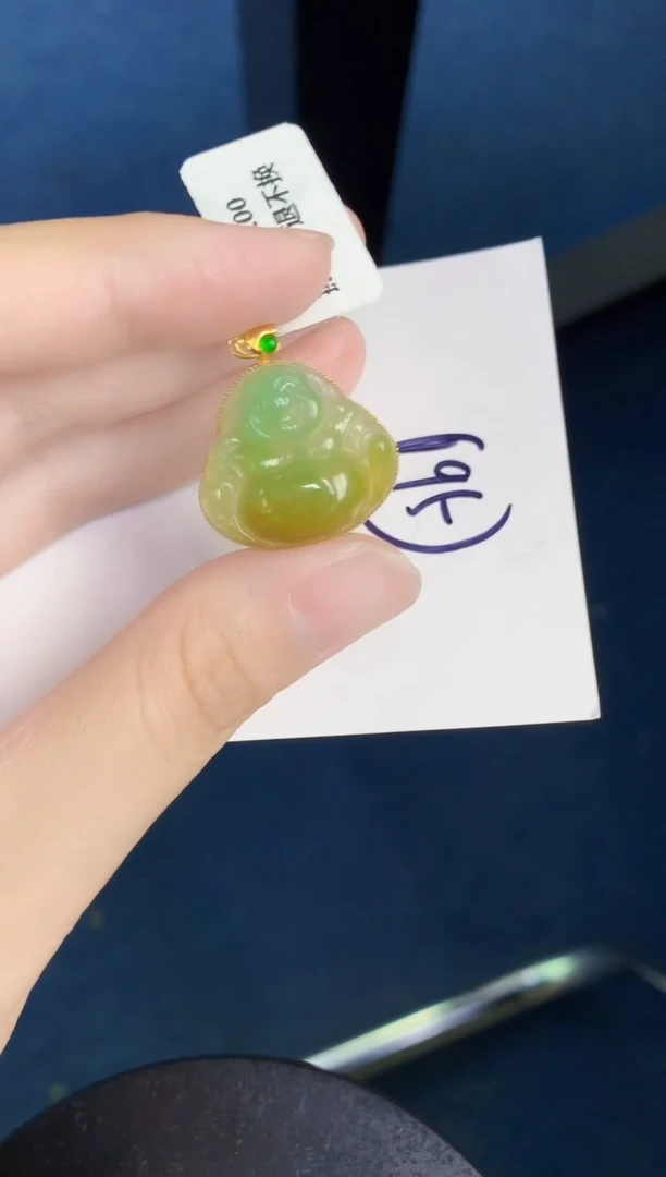 翡翠18K金镶嵌颈饰天然翡翠緬甸A貨