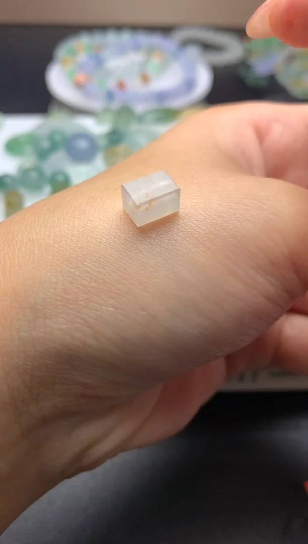 【闪购商品】定制翡翠未镶嵌毛货