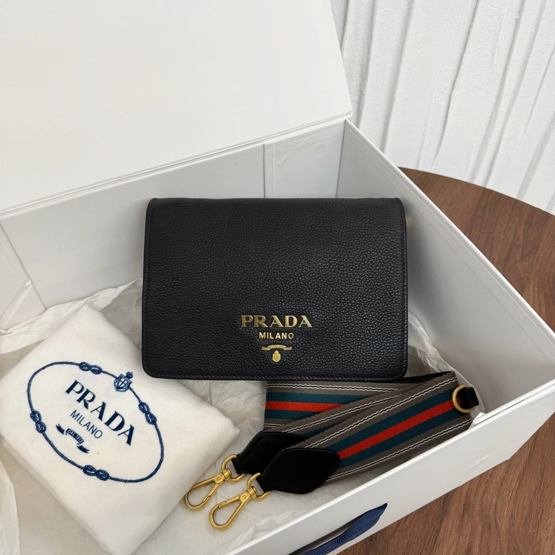 95新 Prada/普拉达 单肩包/15503425