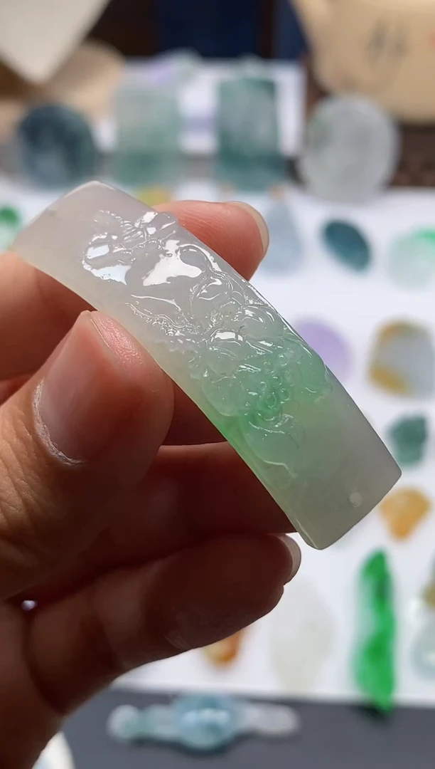 未镶嵌定制翡翠手牌