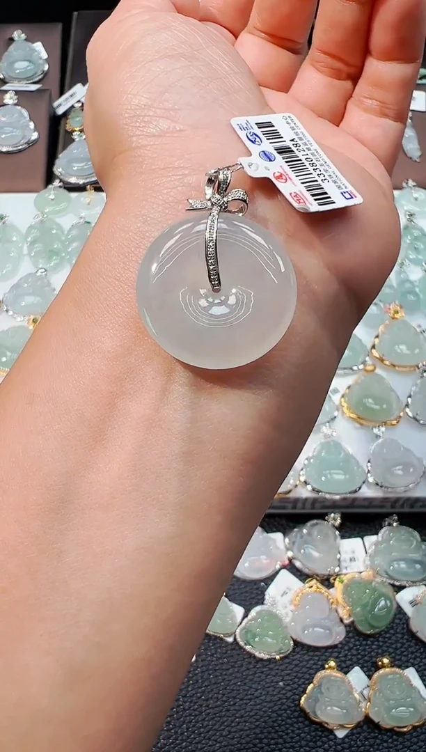 吊坠(不含链)18K金镶嵌翡翠平安扣吊坠128A