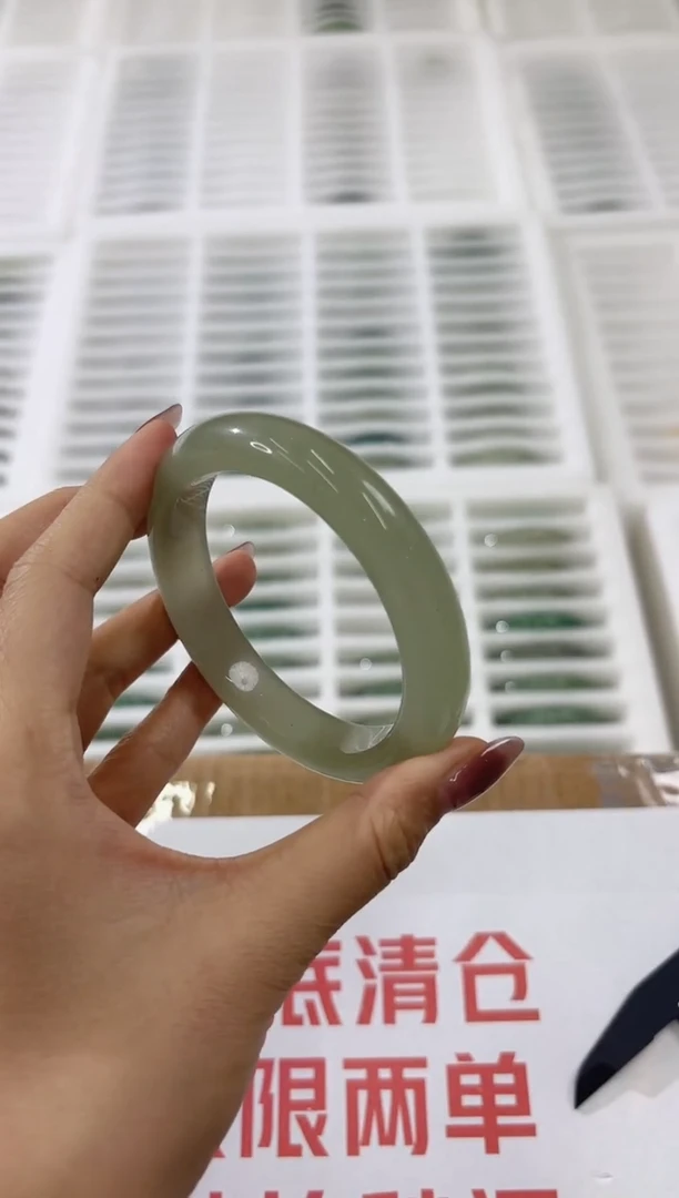 未镶嵌手镯石英质玉23-62D