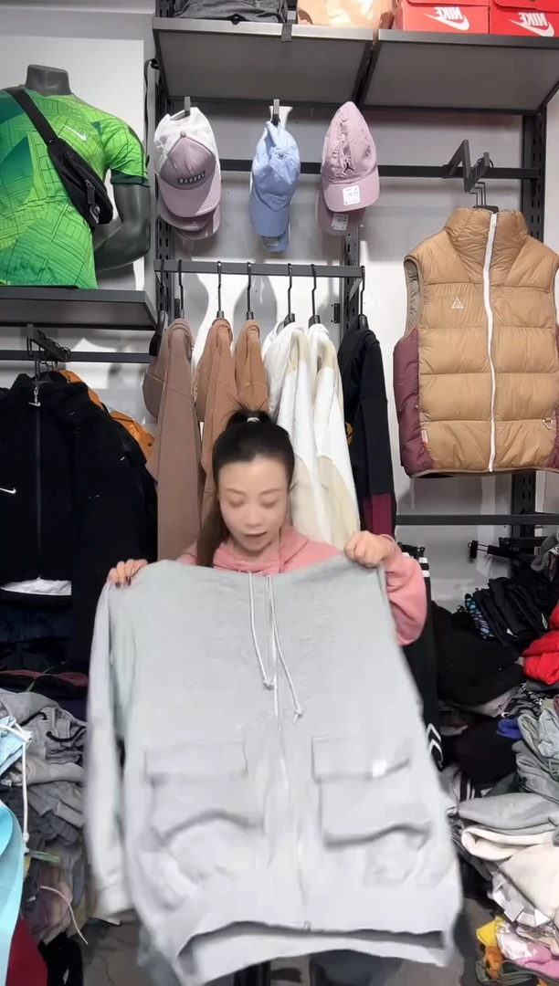 1007编码 瑕疵款直播间过款为准 尺码   S 身高  155