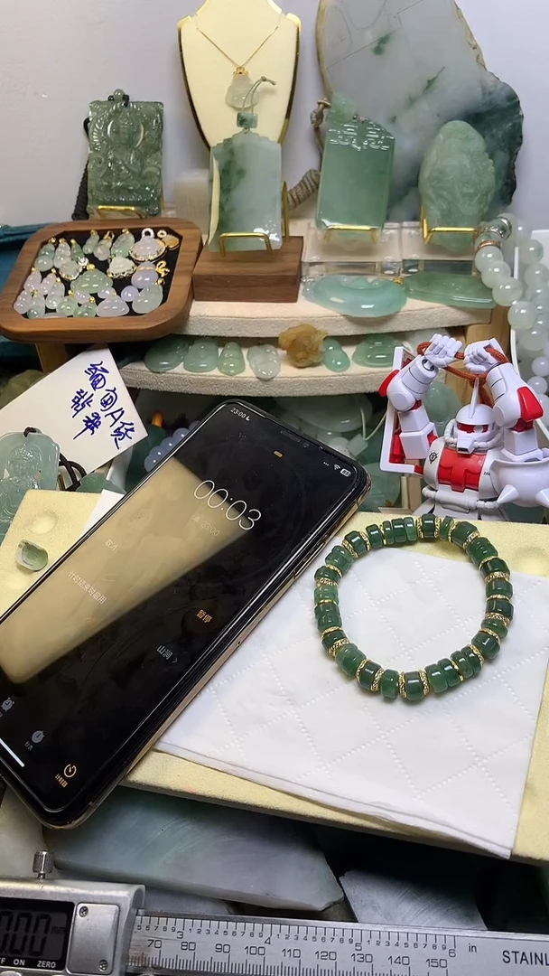 翡翠挂件未镶嵌诺缅甸A货翡翠，没有运费险