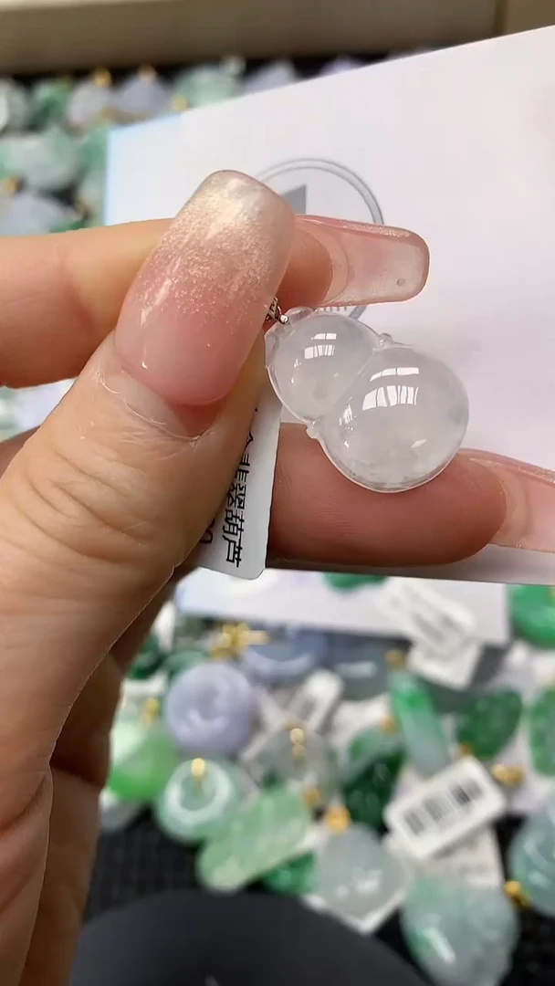 颈饰18K金镶嵌翡翠a货支持复检百元以上9元证书费自理