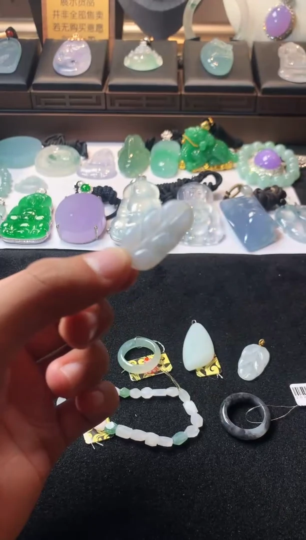 未镶嵌定制翡翠格**衫  S毛货不退不换