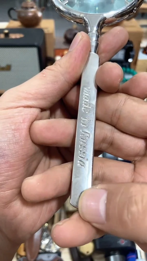 瓷片闪购商品  如图所示