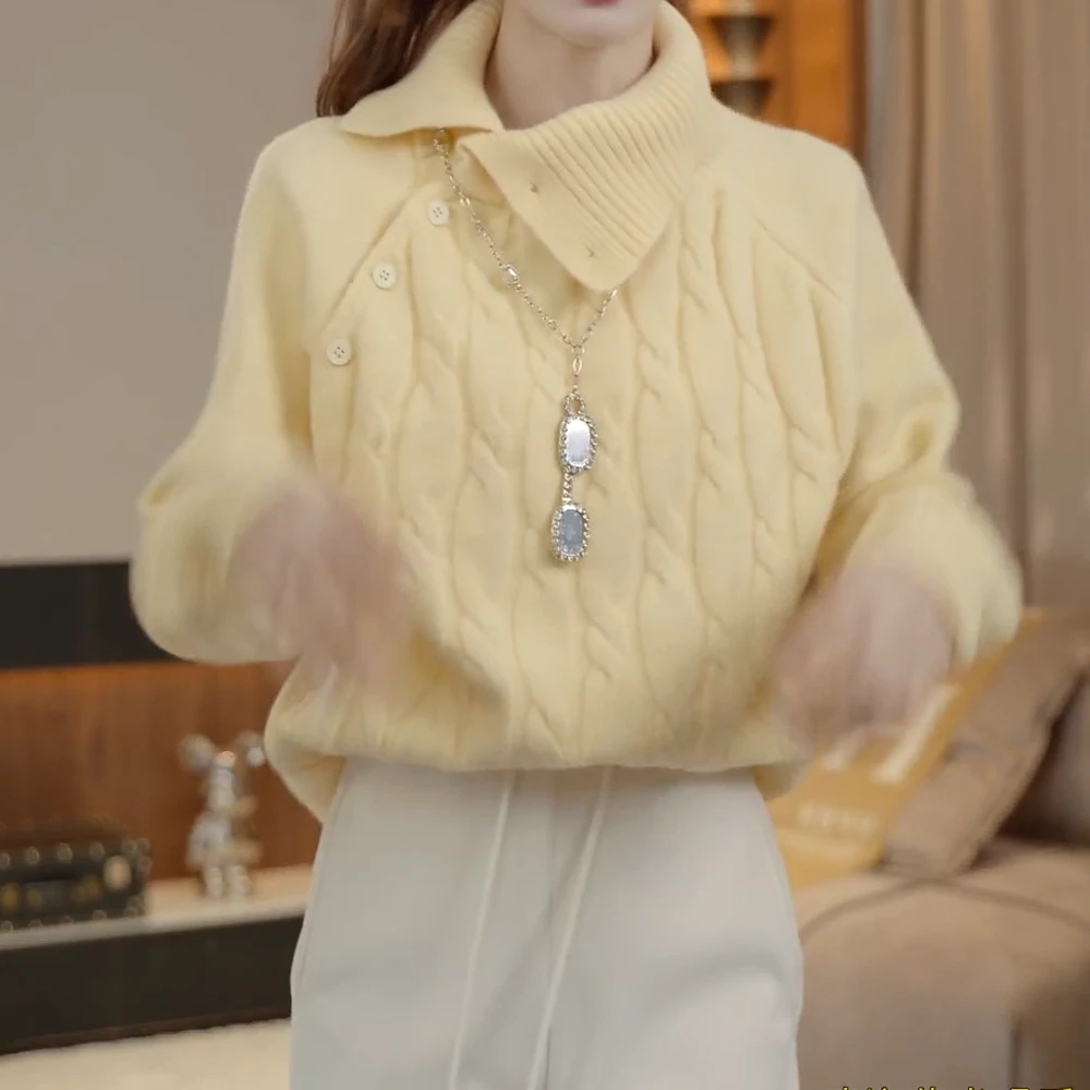 T秋冬新款轻奢时尚气质洋气显瘦宽松不规则斜扣高领糖果色毛衣女