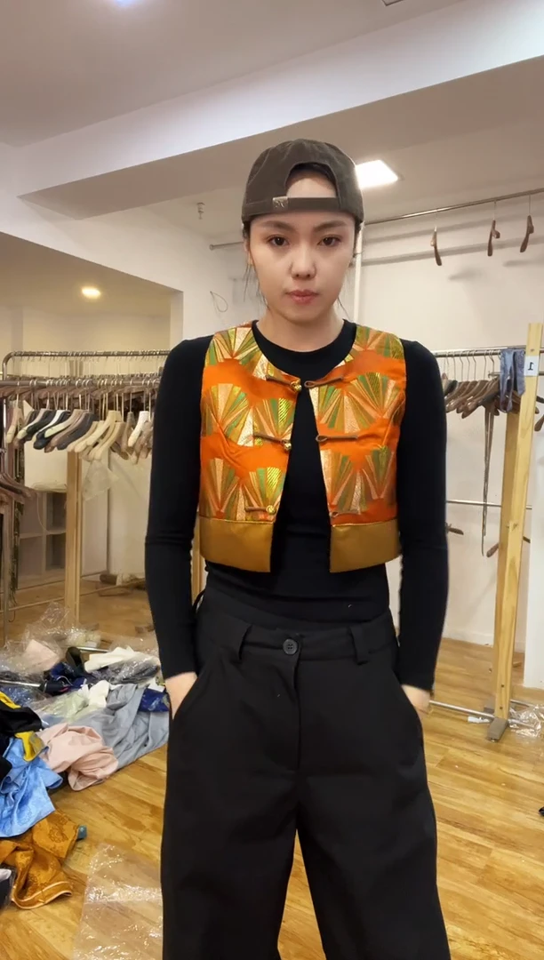 马甲   M 105斤以里