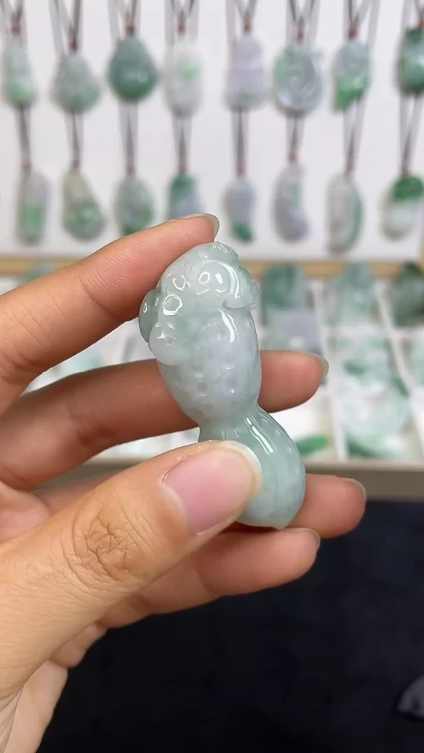 颈饰未镶嵌翡翠1