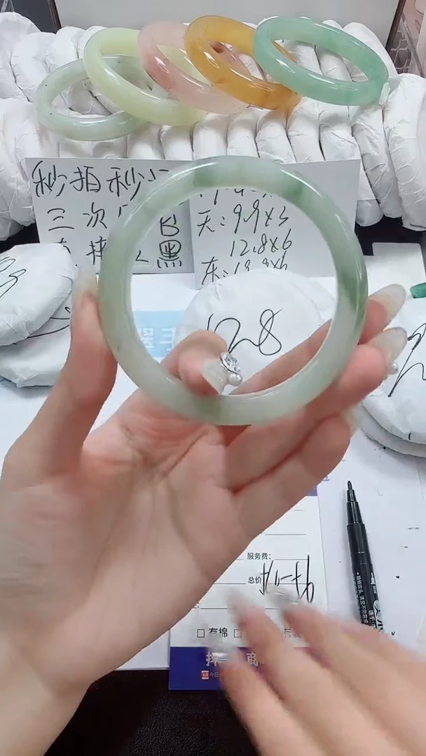 未镶嵌手镯石英质玉61-55