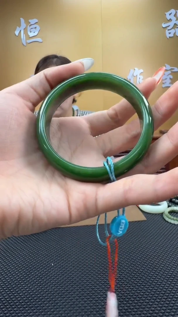 颈饰未镶嵌和田玉手镯58