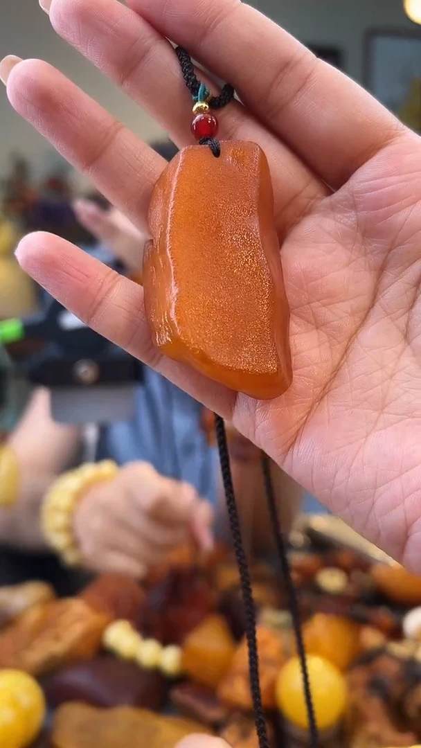 琥珀颈饰未镶嵌吊坠