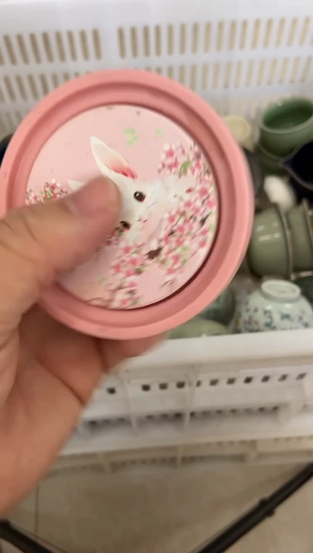 无运费险有瑕疵的摄影的产品有使用过的痕迹有点脏介意勿拍