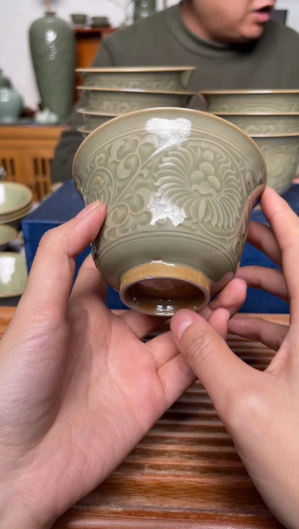 【闪购商品】其他耀州窑缠枝菊纹茶碗微瑕福利