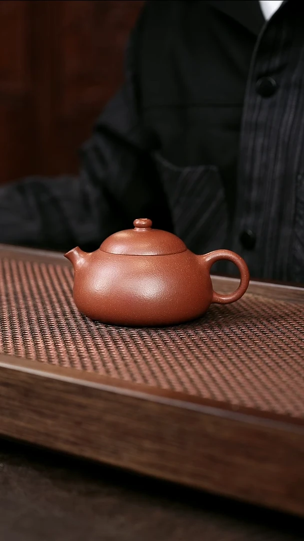 茶壶紫砂红降坡鱼跃