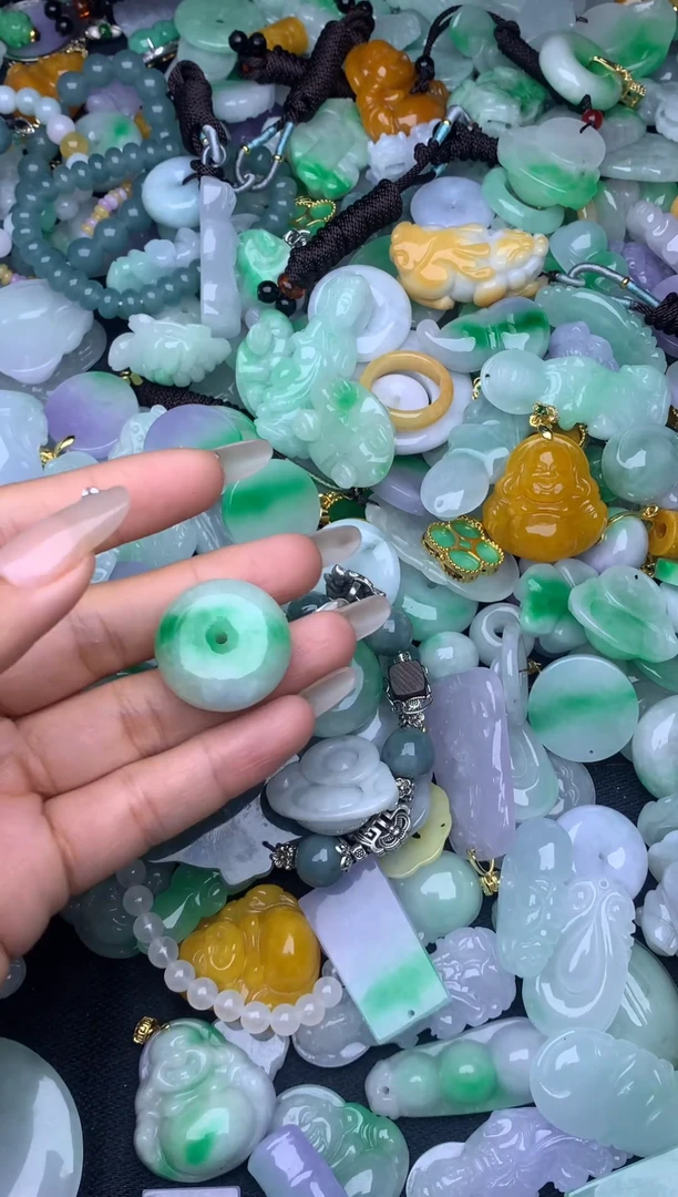 翡翠未镶嵌颈饰天然缅甸翡翠吊坠