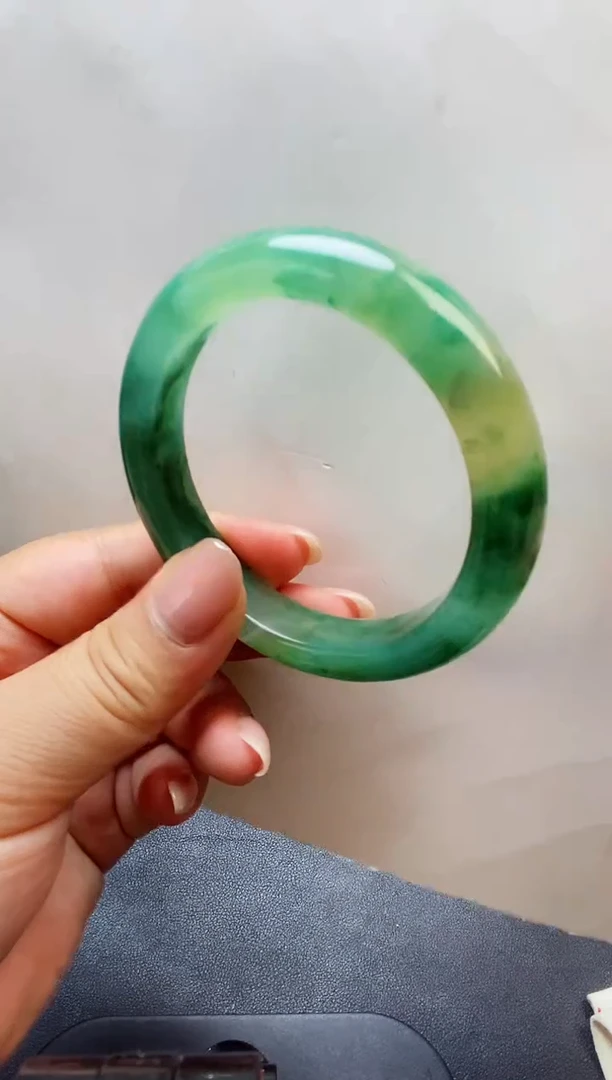 石英质玉（非洲翠）手镯未镶嵌非洲翠13