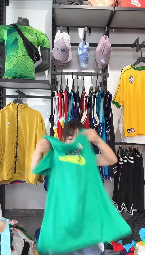 1673编码 瑕疵修复以直播间讲解为准 尺码40