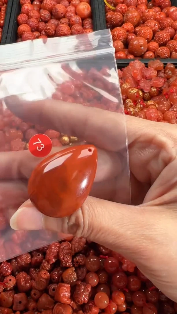 【闪购商品】南红玛瑙颈饰未镶嵌1