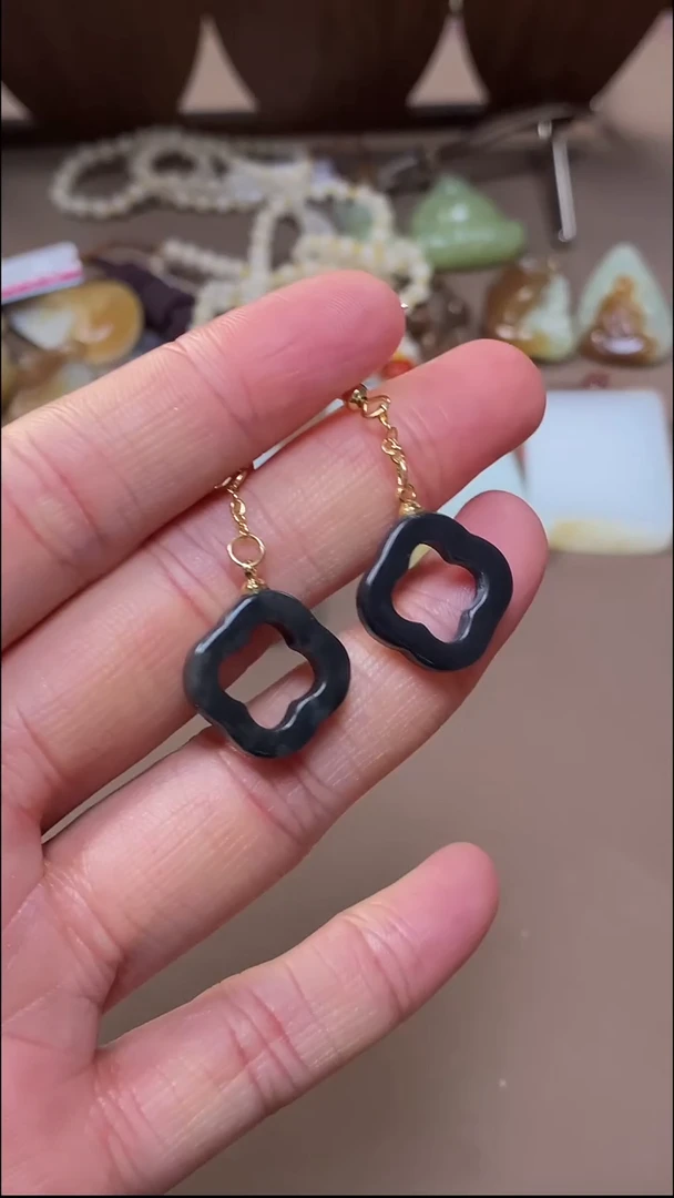 未镶嵌和田玉耳饰和田玉耳坠