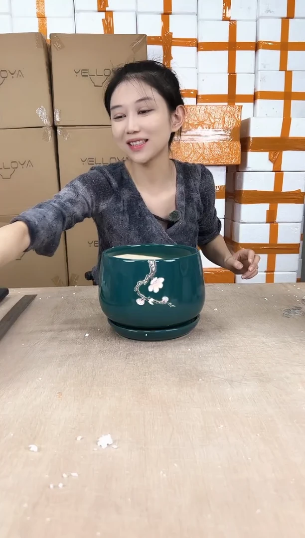 杯型墨绿勾花中号17x14