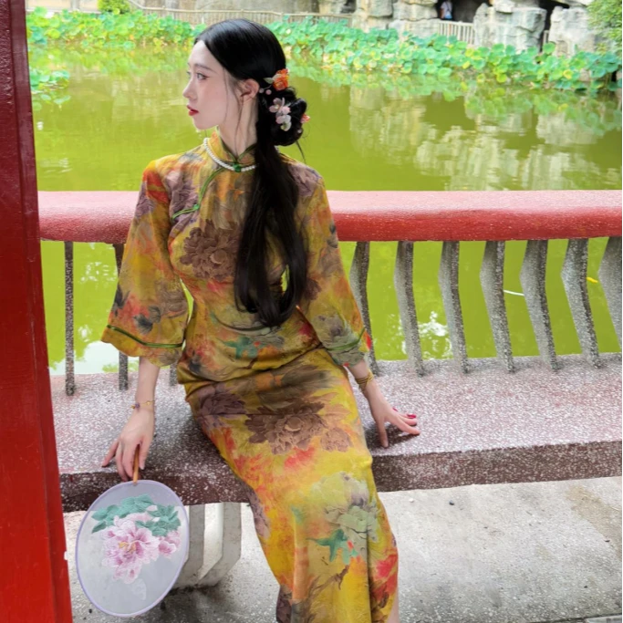 LHMknk1画报夫人原创自制新中式国风复古旗袍  花微黄倒大袖