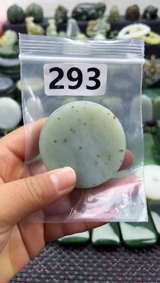 未镶嵌和田玉珠宝半成品镯芯