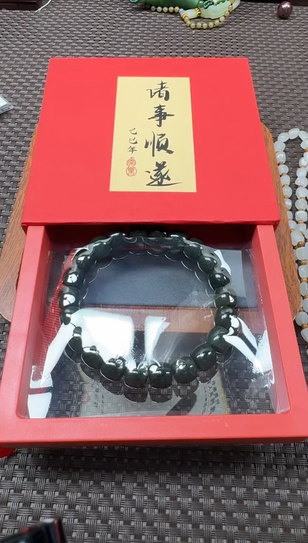 颈饰未镶嵌和田玉多样发一件
