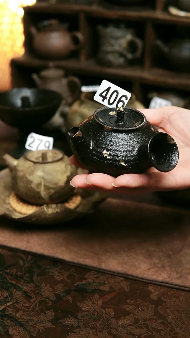 紫砂全手工侧把茶壶130毫升左右