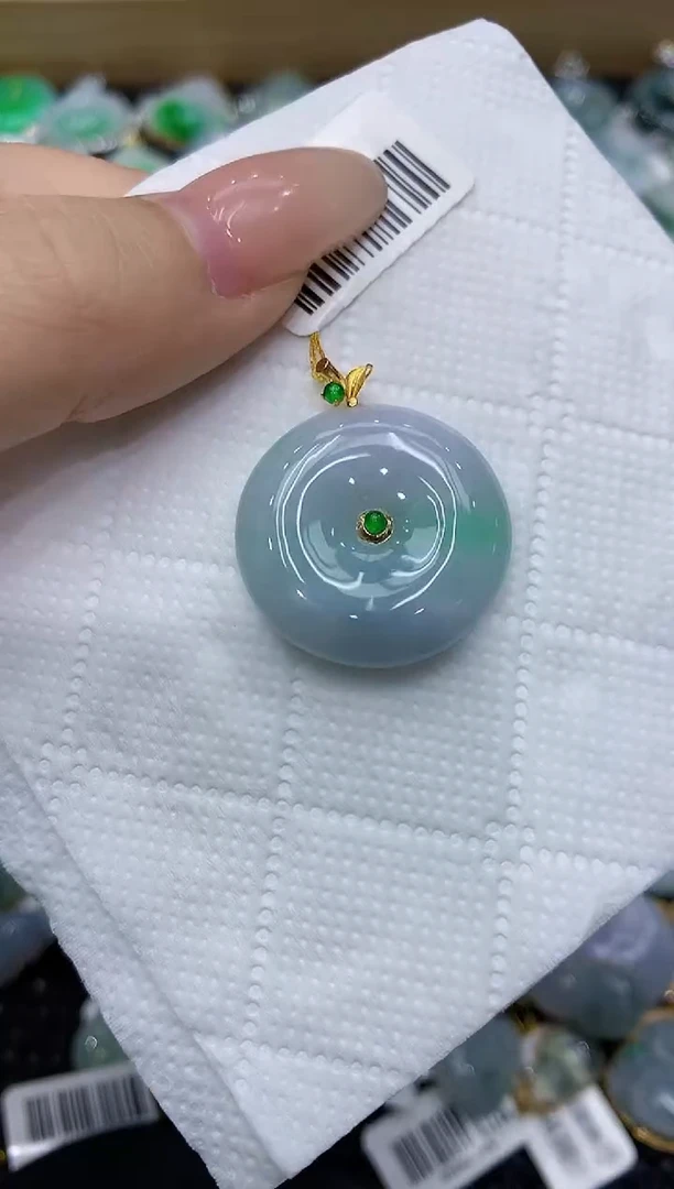 翡翠18K金镶嵌颈饰111111111111