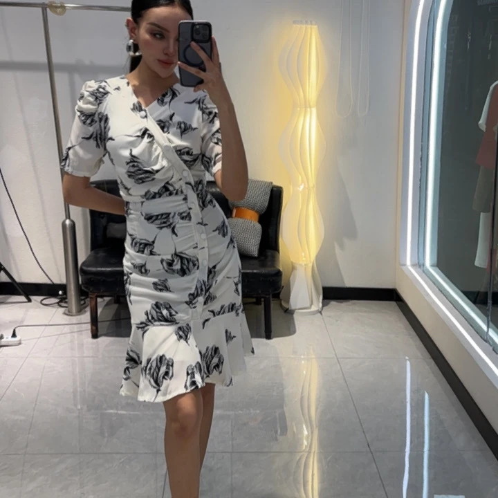 方领印花A字裙吊带V领夏季连衣裙复古时尚贝果复古风