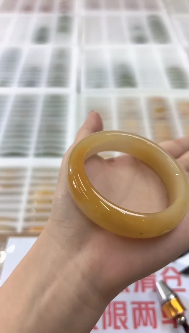 未镶嵌手镯石英质玉74-53HU