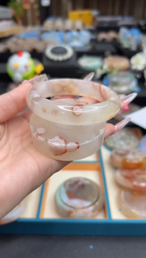 无无19(59圈赠送镯心) 共生