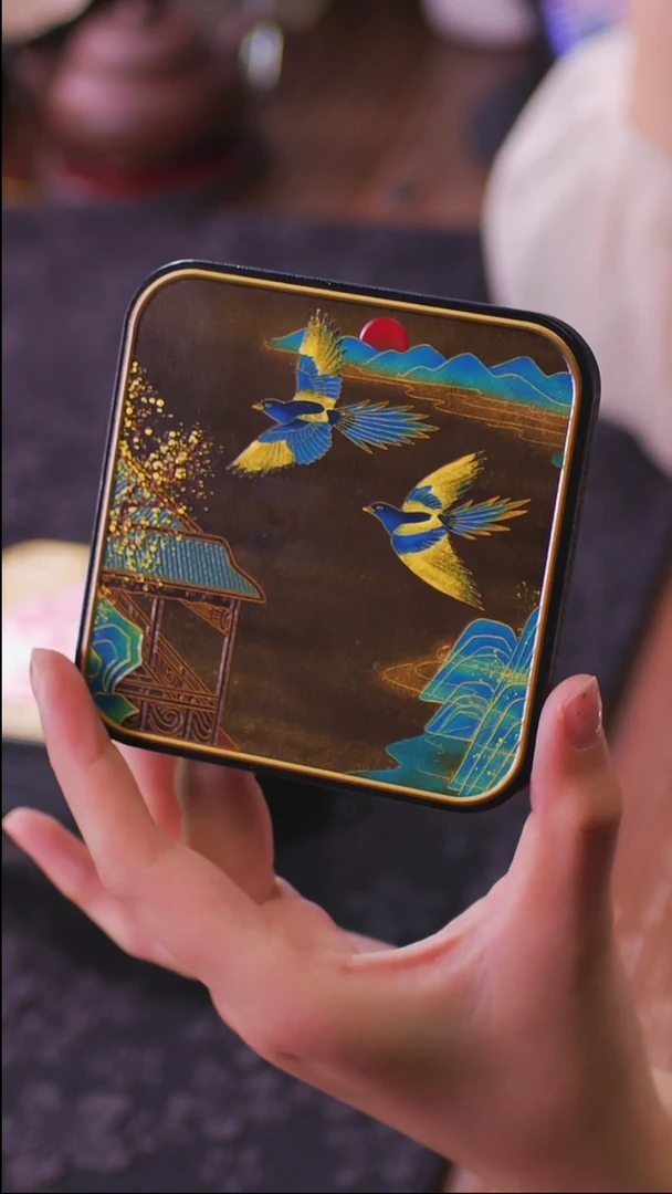 壹藏贰宝飞燕图案杯垫一片