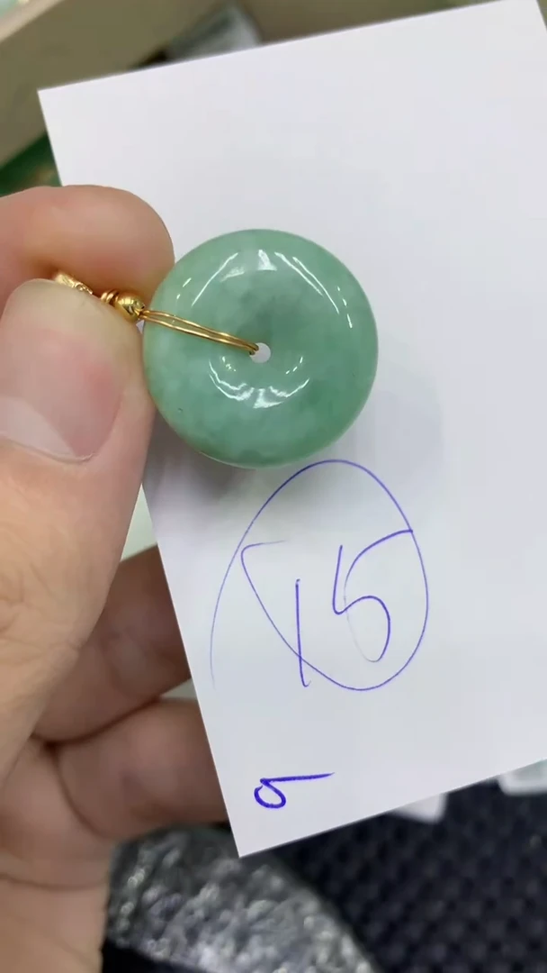 颈饰未镶嵌翡翠缅甸A货翡翠