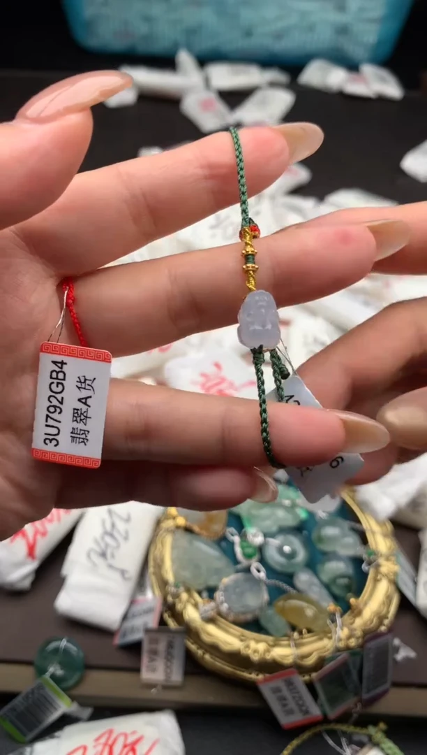 【闪购商品】翡翠手绳未镶嵌一