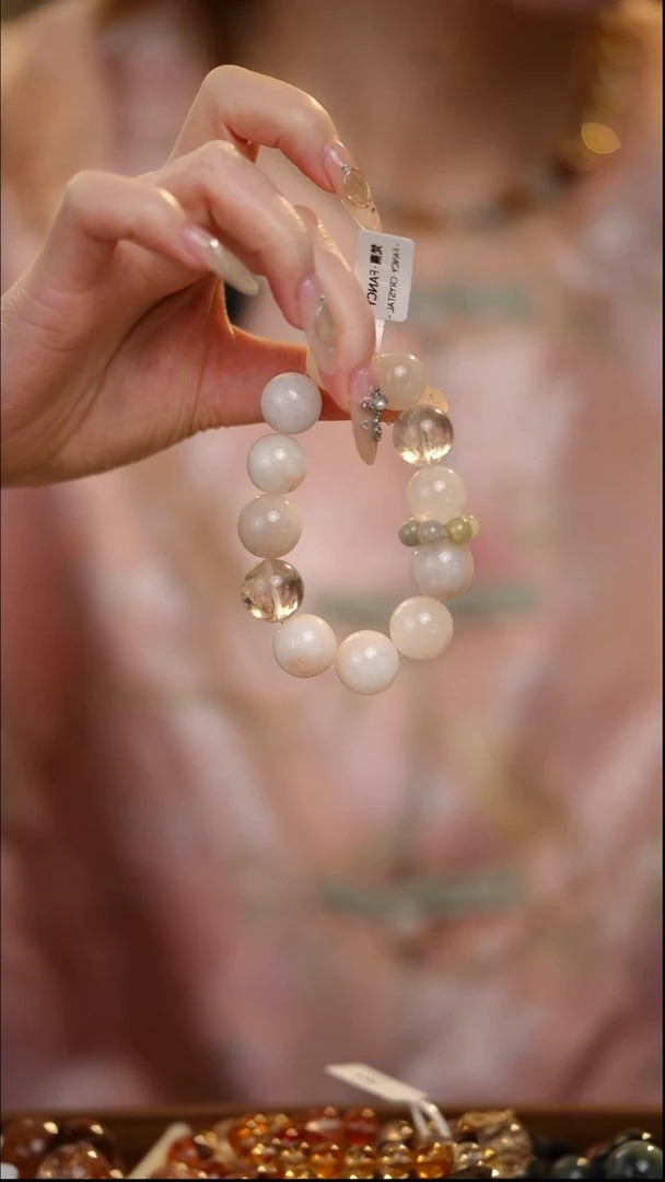 未镶嵌手链水晶兔毛白色系