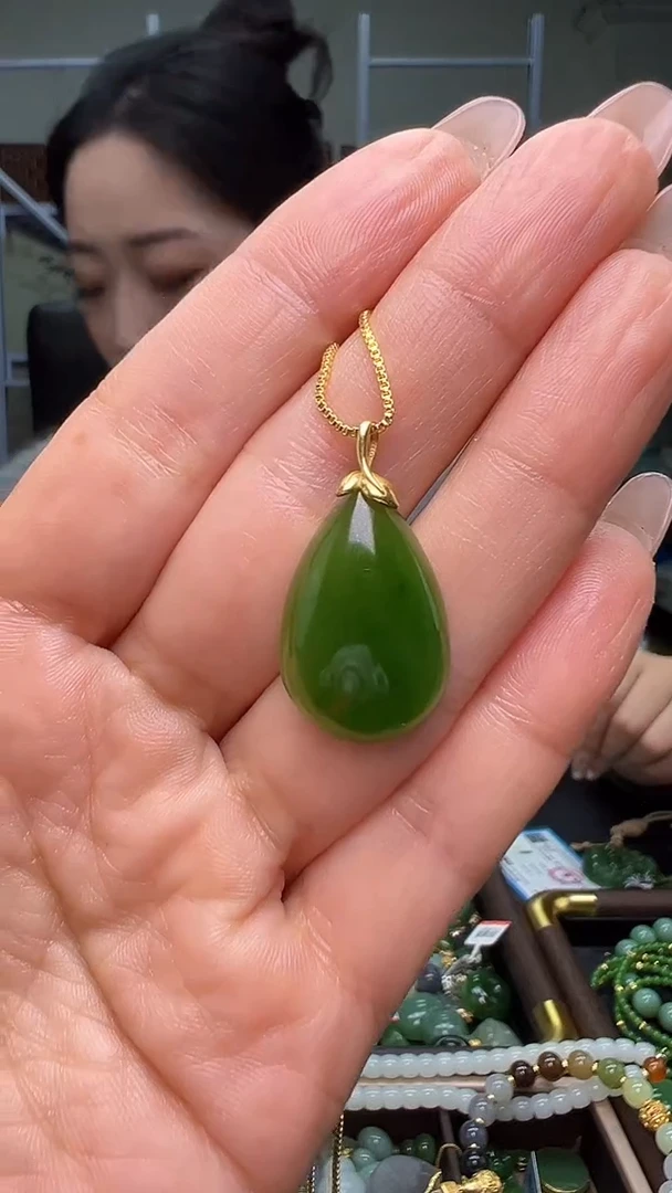 颈饰18K金镶嵌和田玉(多样性发货.发其一）11.03.23